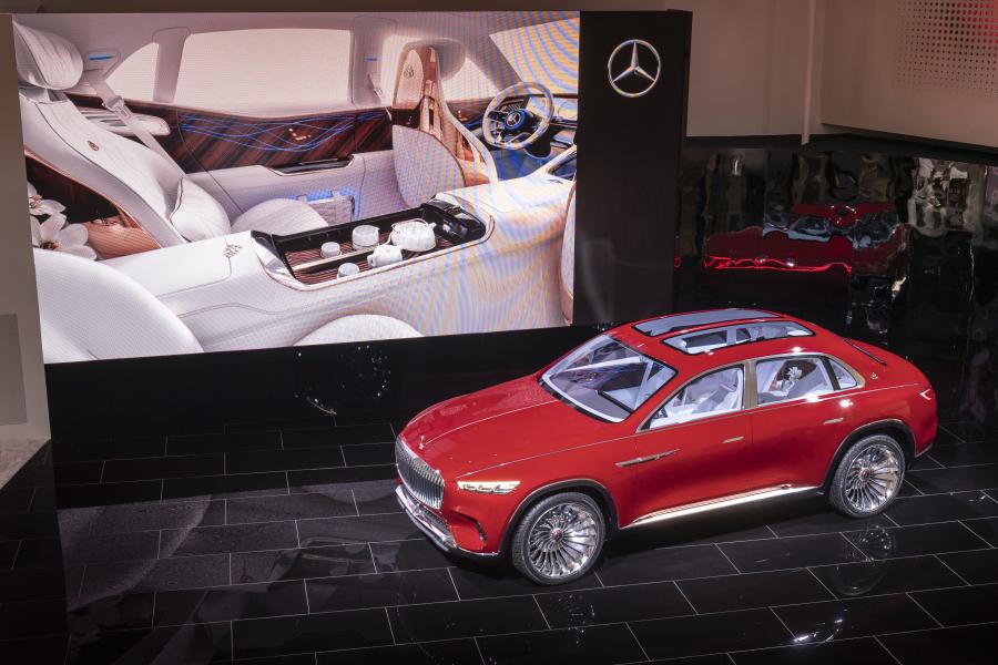  Vision Mercedes-Maybach Ultimate Luxury 2018 года  (фото 11 из 42)